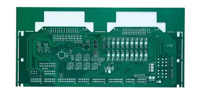 I vantaggi e il processo di produzione del PCB in rame pesante